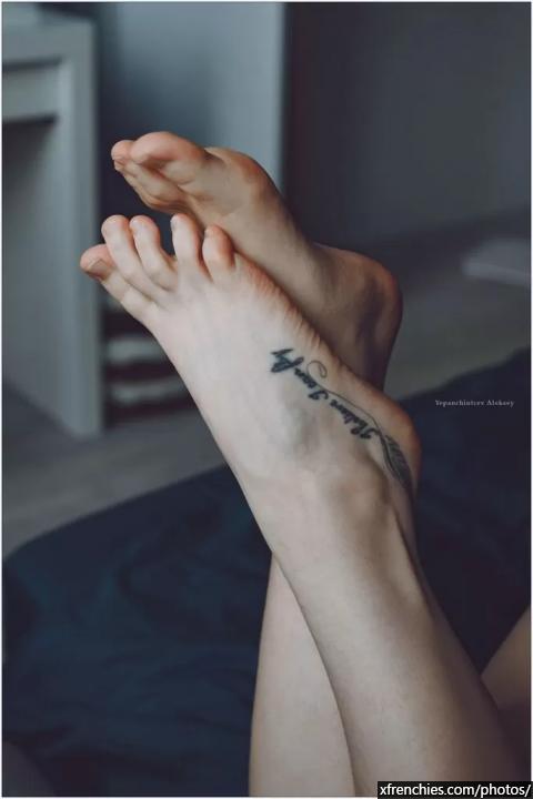 Photos for foot fetishists n°77