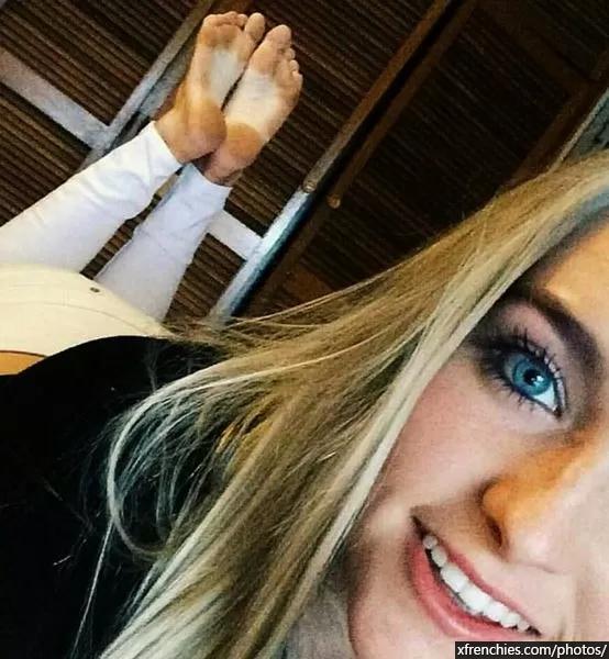 Foot fetish compilation, foot pictures part 1 n°32